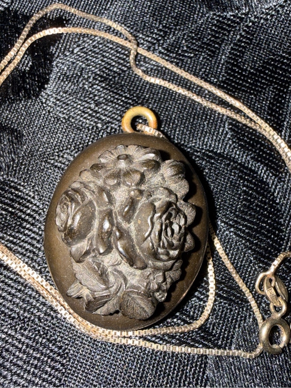 Volcanic Antique Floral Oval Locket carved flowers necklace Sterling 925